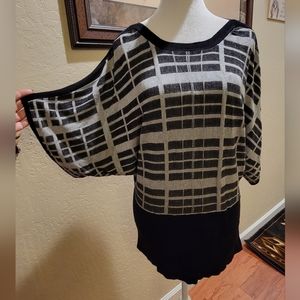 Joseph A Sweater - Size L